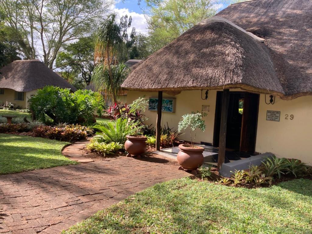 Acasia Guest Lodge Komatipoort Eksteriør billede